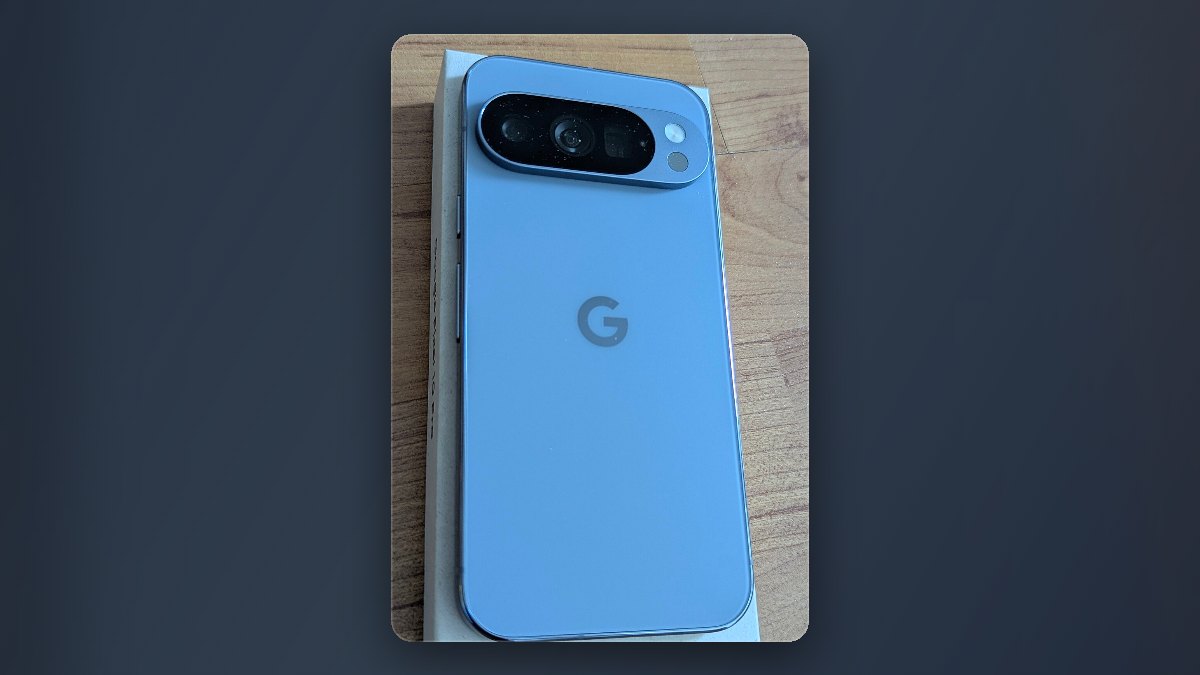 Google Pixel 10 rear camera bar